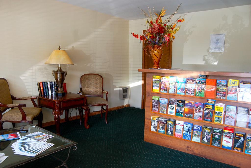 Wakita Court Motel Queensbury Zewnętrze zdjęcie