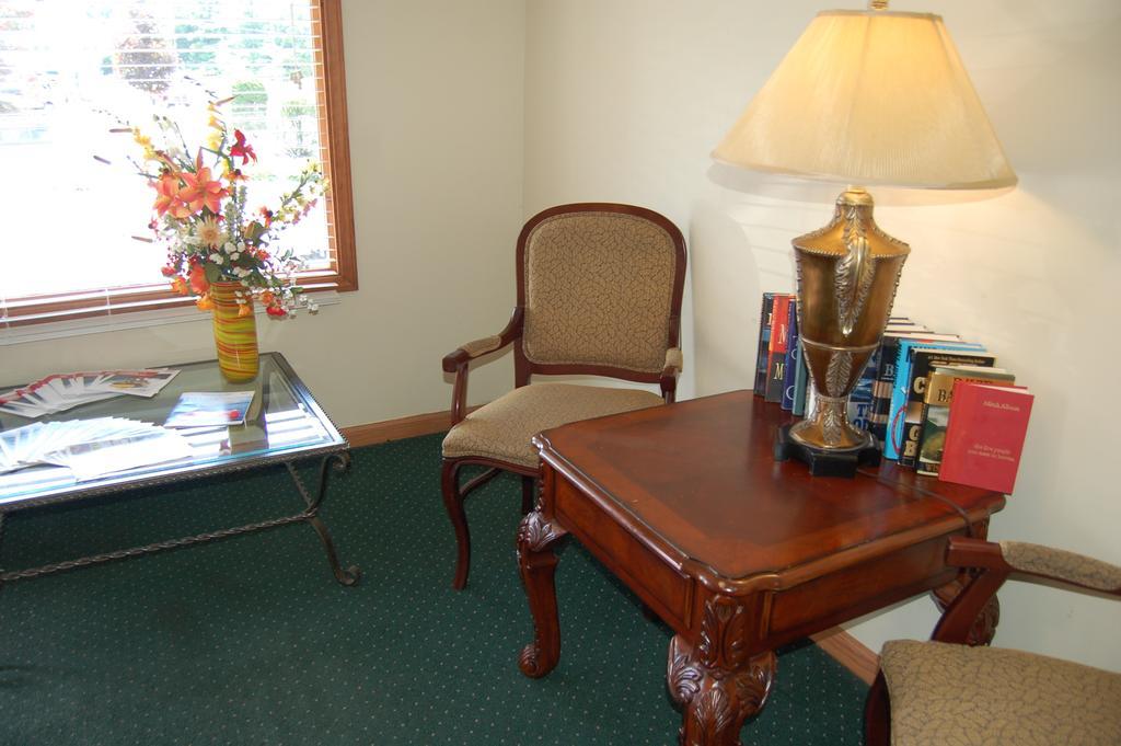 Wakita Court Motel Queensbury Zewnętrze zdjęcie