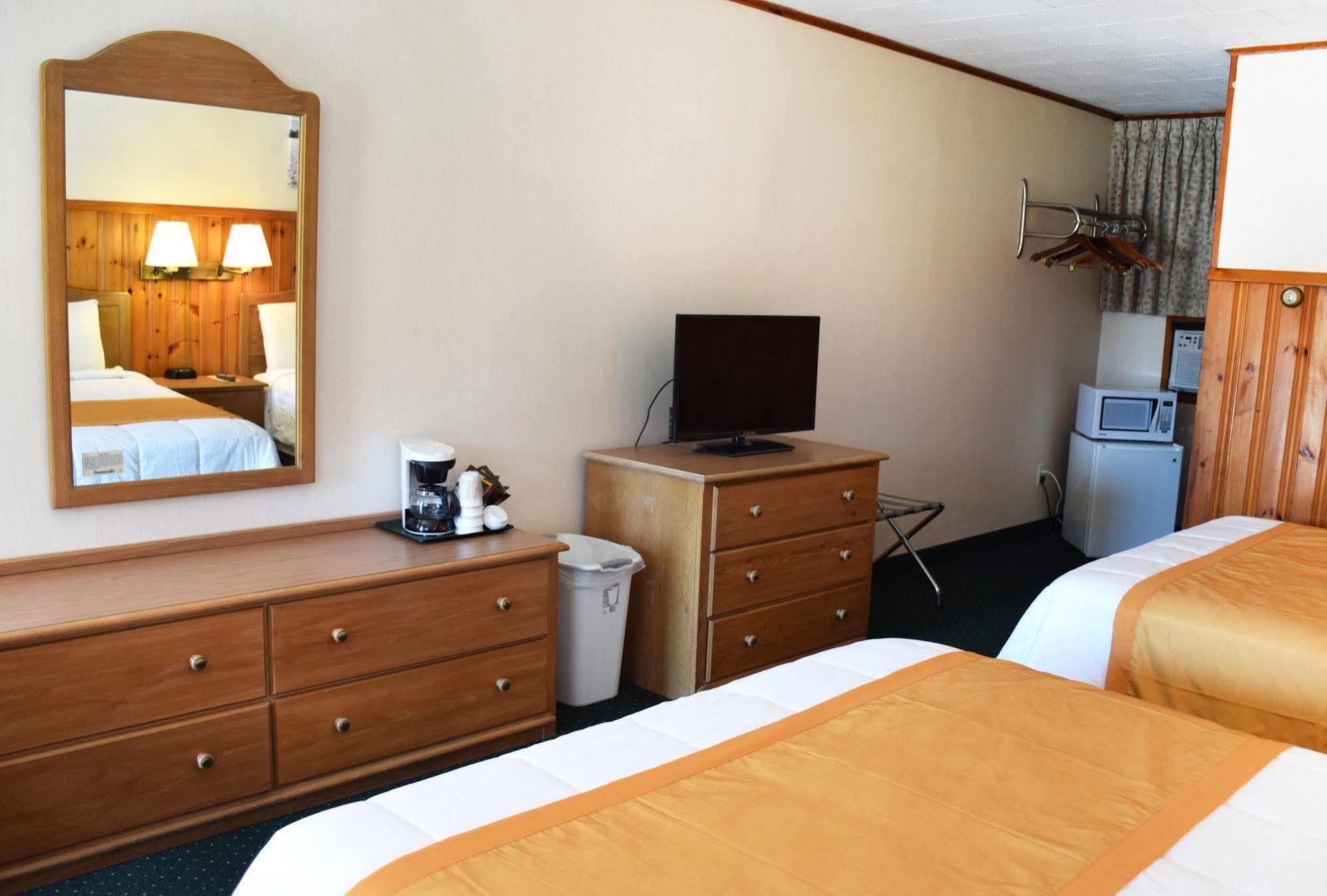 Wakita Court Motel Queensbury Zewnętrze zdjęcie