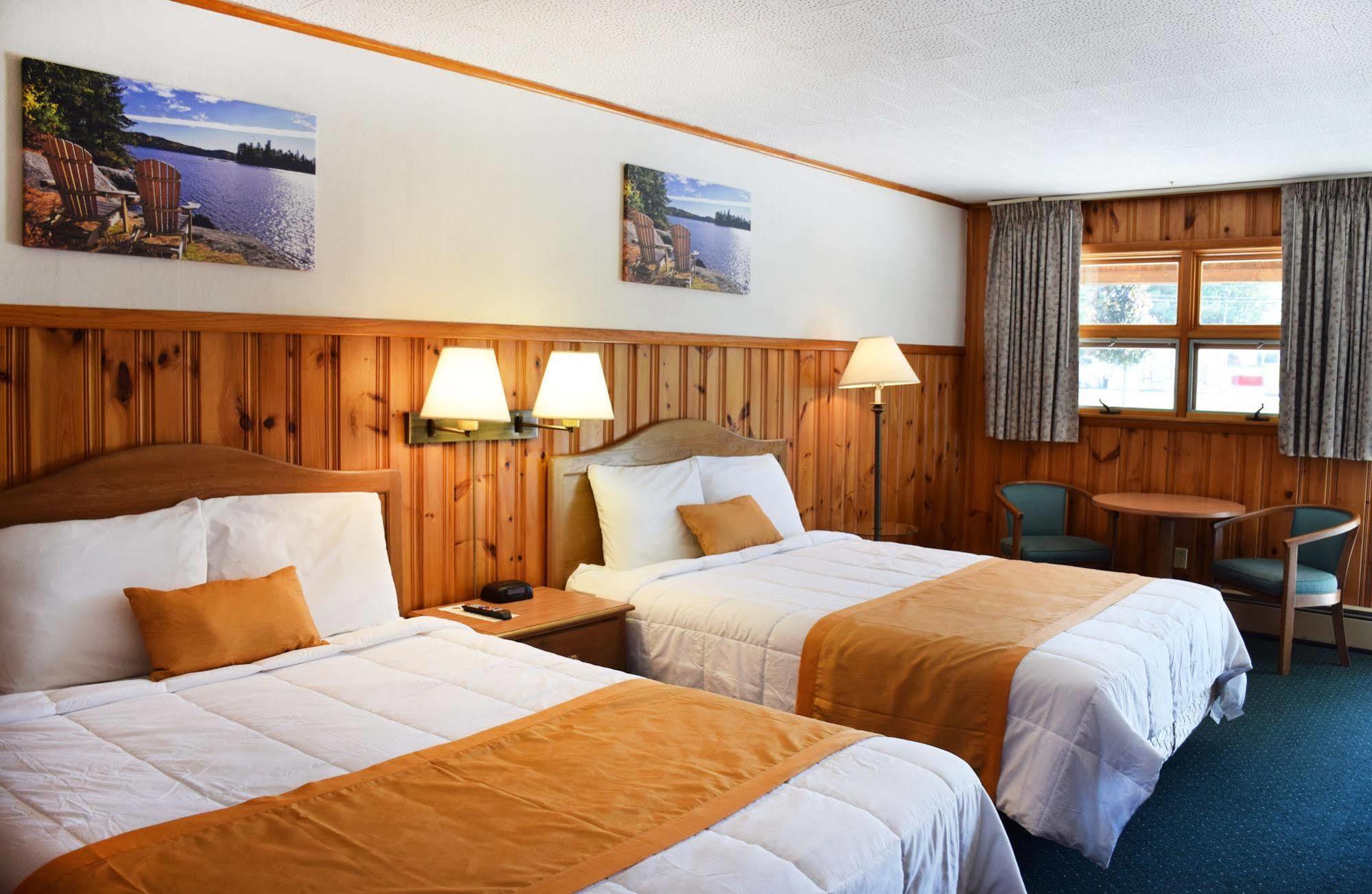 Wakita Court Motel Queensbury Zewnętrze zdjęcie